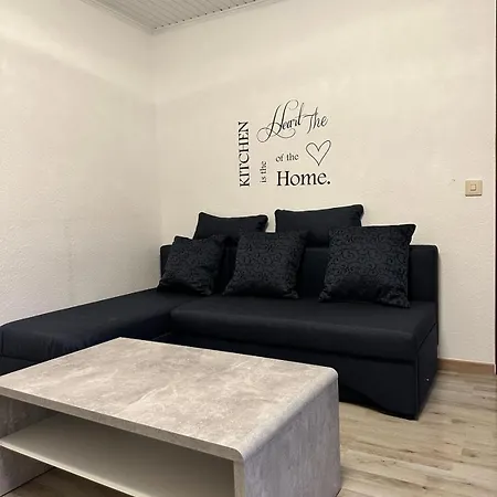 Schone 2 Zimmer-wohnung In Nah Von Koln! بولهايم