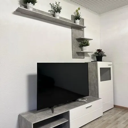 Schone 2 Zimmer-wohnung In Nah Von Koln! شقة