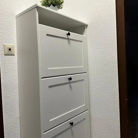 Schone 2 Zimmer-wohnung In Nah Von Koln! *
