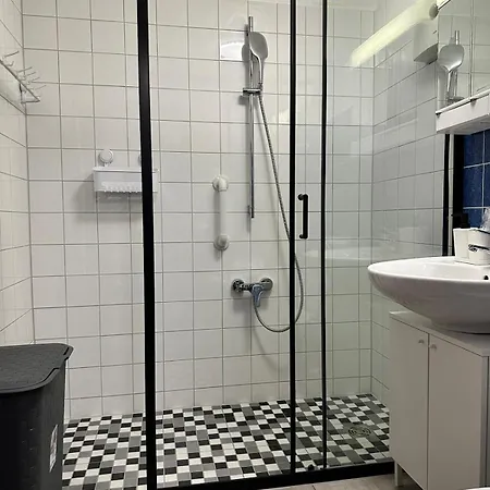 Schone 2 Zimmer-wohnung In Nah Von Koln! شقة *